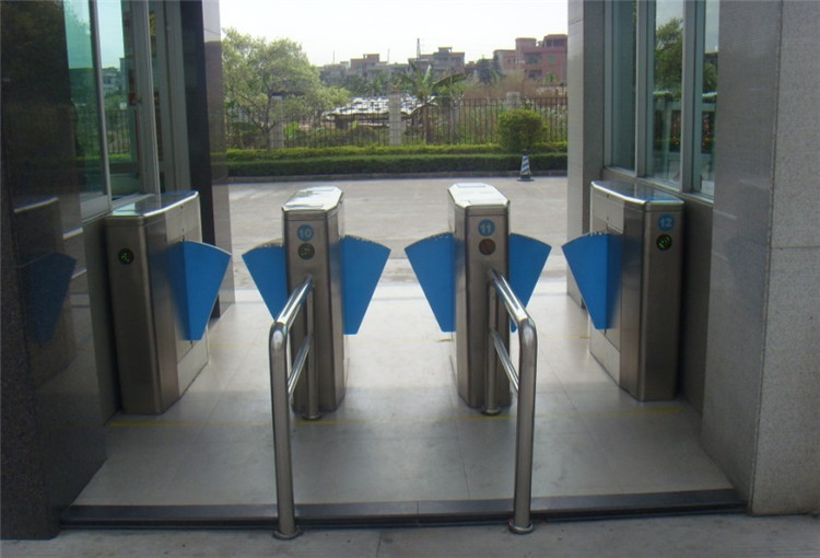 南寧瑯東小區(qū)三通道翼閘