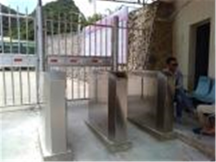 崇左市板利駕校