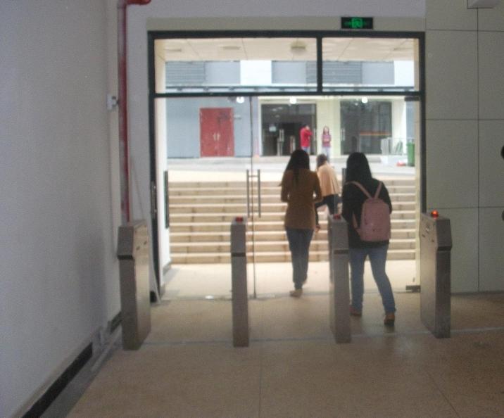 學(xué)校公寓樓